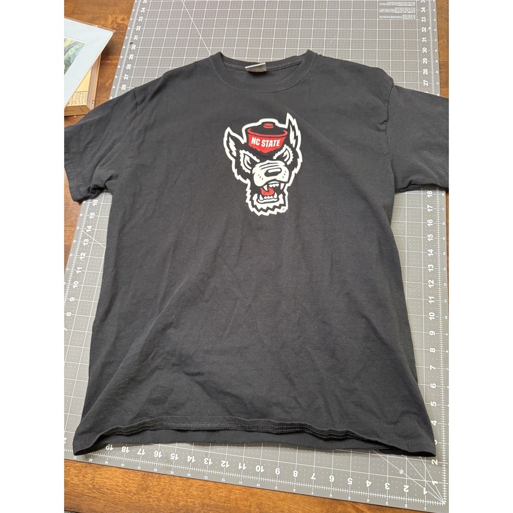 NC State Wolf Mascot Graphic Black Short Sleeve T Shirt Large MV Sport